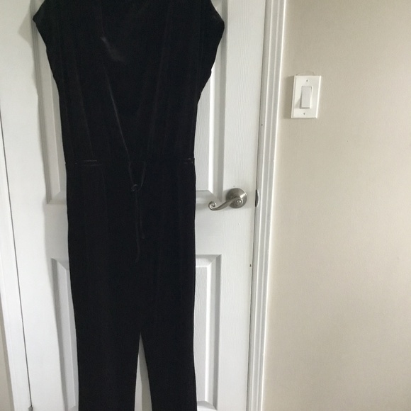 Black velvet look jumpsuit Halston Large ,washable - Picture 1 of 5